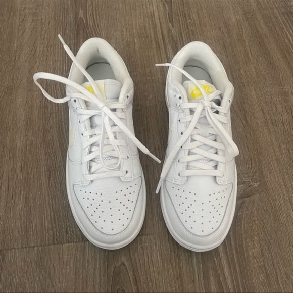 Nike Dunk Low- Valentine’s Day Yellow Heart - Picture 2 of 5